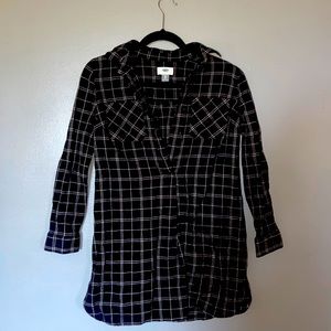 XS Old Navy Black and White Flannel Top
